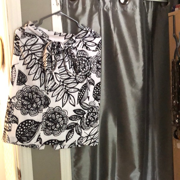 Beautiful summer skirt - Picture 1 of 3